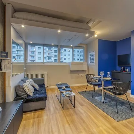 Duploye N10 Apartment